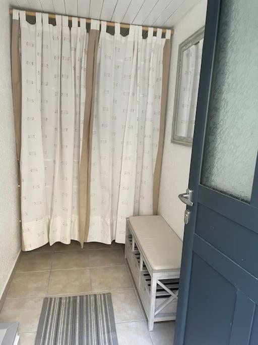 Tiny Paradise - 2 Bedrooms Apartment Montigny-sur-Loing Exterior foto