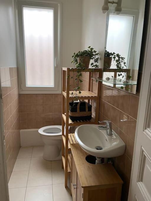 Tiny Paradise - 2 Bedrooms Apartment Montigny-sur-Loing Exterior foto